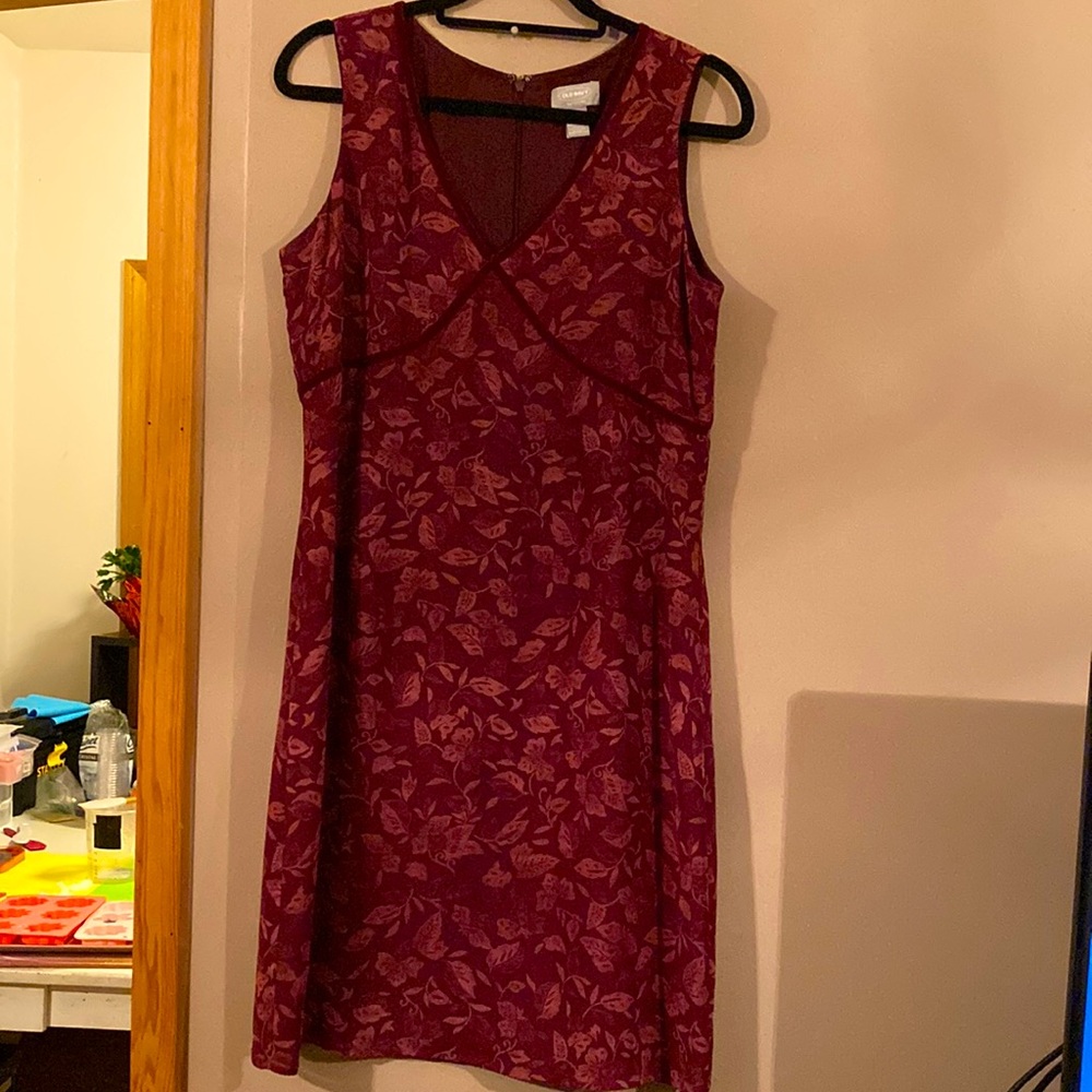 OLD NAVY Burgundy floral dress, size 12